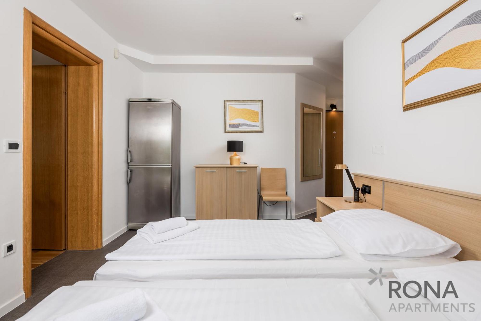 Apartments Rona Erea Icici Ngoại thất bức ảnh